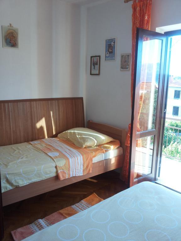 Apartment Ranka Postira Szoba fotó